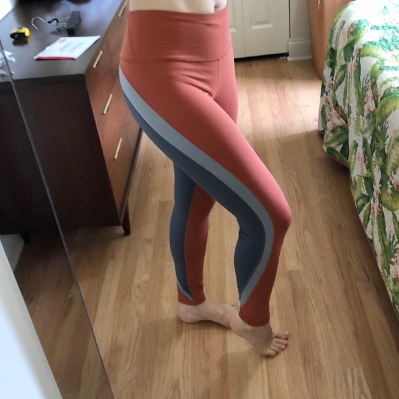 Victoria's Secret Pants - Victoria’s Secret Knockout Leggings